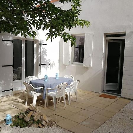 Villa Au Calme Avec Exterieur Et Parking Gratuit Aux Portes D'Aix Et Marseille Emplacement Ideal ภายนอก รูปภาพ