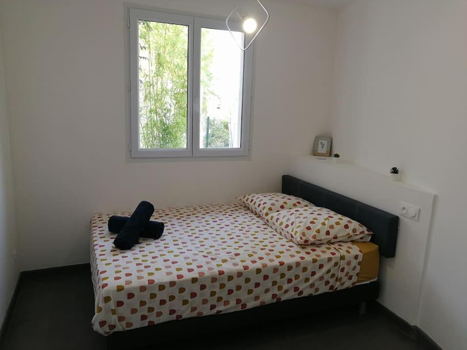 Villa Au Calme Avec Exterieur Et Parking Gratuit Aux Portes D'Aix Et Marseille Emplacement Ideal ภายนอก รูปภาพ